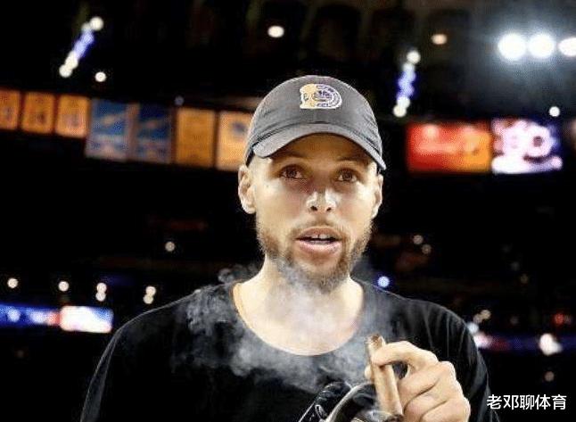 NBA球星抽烟的样子：安东尼霸气 库里呆萌 杜兰特像喷火(5)