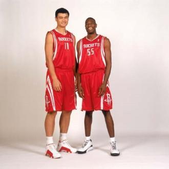 nba篮球有多大 NBA球员的球鞋有多大(7)