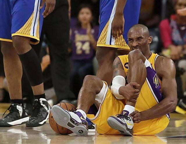 nba球员受伤 NBA球员受伤的瞬间(3)