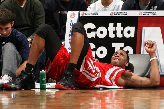 nba球员受伤 NBA球员受伤的瞬间(4)