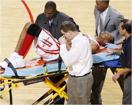 nba球员受伤 NBA球员受伤的瞬间(5)