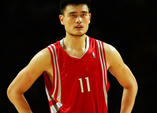 nba中国最强的是谁 在中国人气最高的NBA球星就这5人(1)