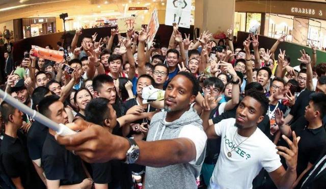 nba中国最强的是谁 在中国人气最高的NBA球星就这5人(4)