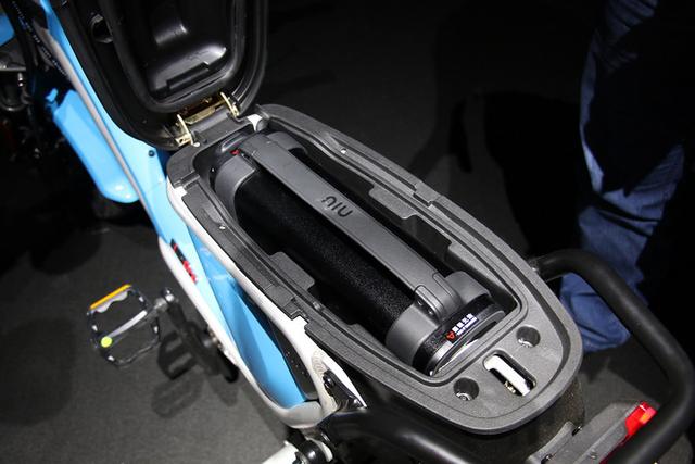 nba小牛耳机 小牛电动发布全新产品UM/迈凯伦车队合作款全球限量299台(3)