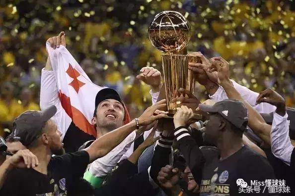 nba总冠军戒指2017 最全的NBA历年总冠军戒指回顾(1)