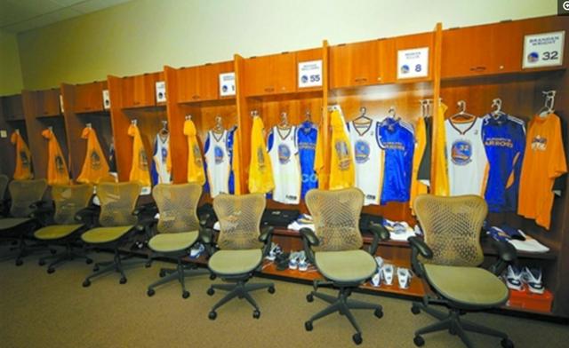 nba客队更衣室在哪 NBA球队更衣室啥样(6)