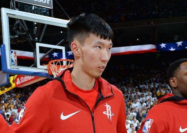 中国球员周琦nba首秀 中国球员的NBA首秀(6)
