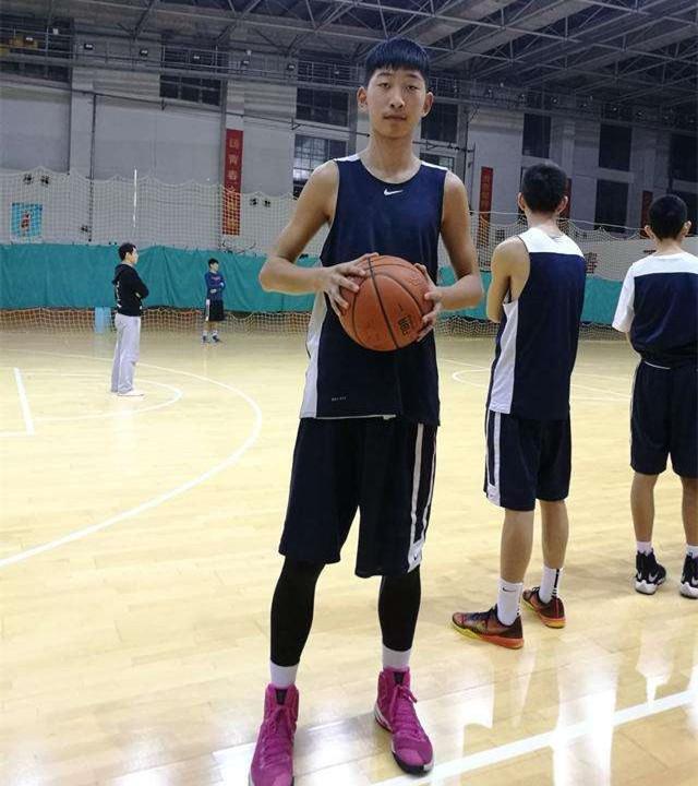 中国nba未来之星 四位中国篮球未来之星(3)