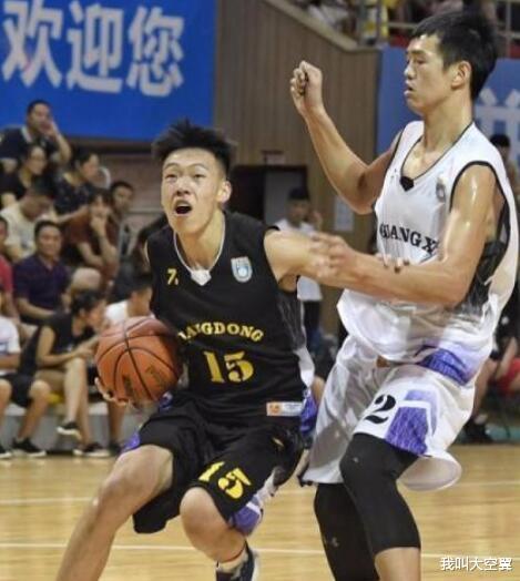 广东男篮年轻小将快速成长，球队刮起青春风暴，新赛季值得期待(4)