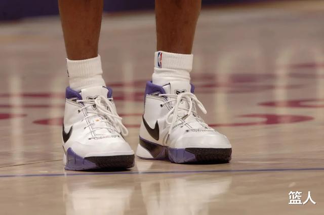 NBA球员上脚：科比亲穿的8双战靴，每一双都很有意义！(11)