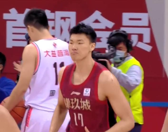 8分，6分！北京双塔难当救世主，篮板输了15个，一人防守被打爆(5)