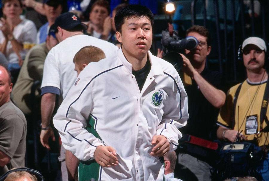 目前在nba的中国球员 6位征战过NBA的中国球员(1)