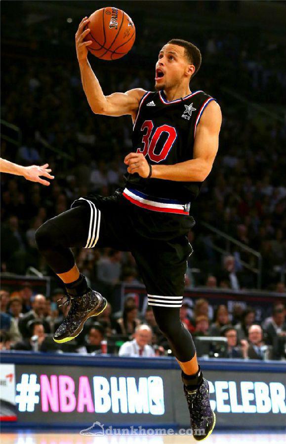 2015nba用球 NBA全明星正赛球鞋上脚一览(11)