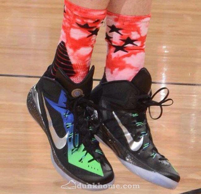 2015nba用球 NBA全明星正赛球鞋上脚一览(14)