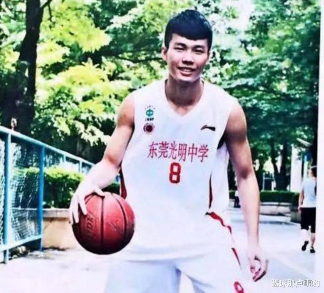 潮汕街头走出的篮球少年，用努力证明了自己，也征服了球迷(3)