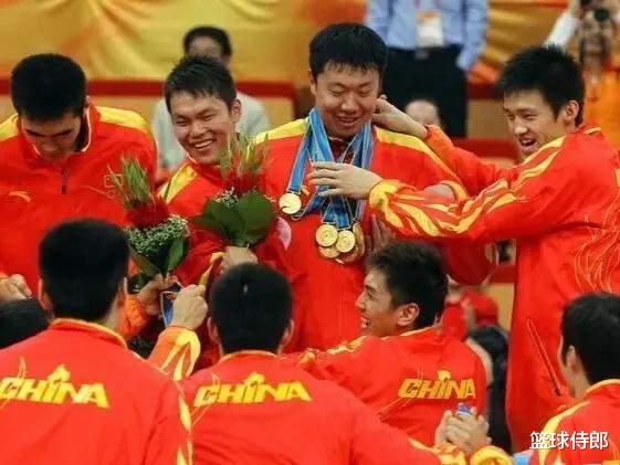 答球迷：中国男篮历史最强三人到底是谁？(4)
