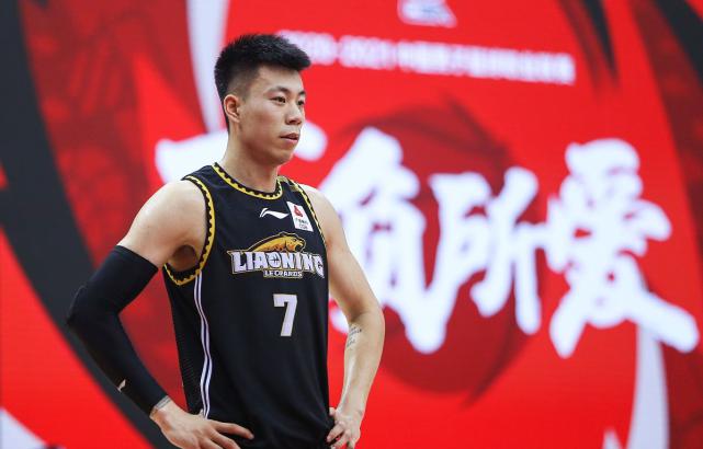 两年没打球的丁彦雨航，为什么能出现在中国男篮的集训名单上？(3)