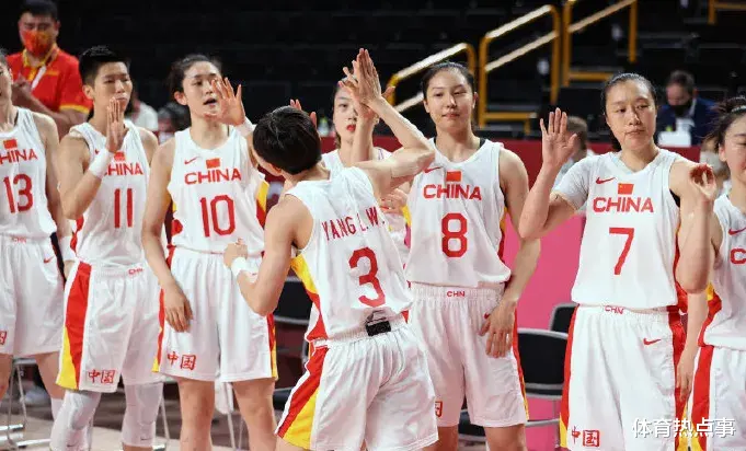 2分险胜！绝杀世界第二！中国女篮，笑着把球赢了(2)