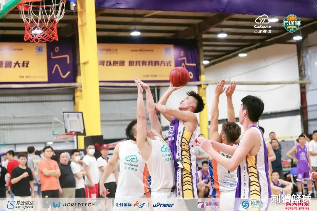 防到曹芳只得2分！这名1米83的广东本土职业球员，太会抢篮板了！ ​(1)