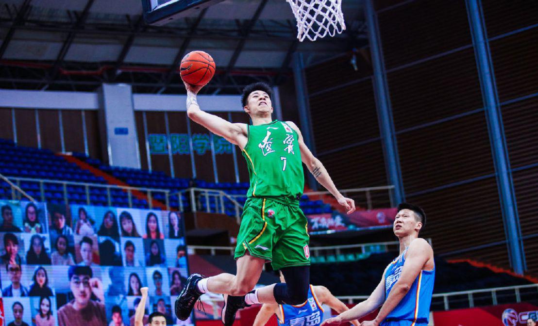 张镇麟的篮球天赋到底有多高？他会是中国男篮未来的扛旗人吗？(6)