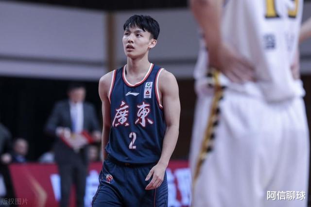广东中锋迎来好消息，篮板球被广泛认可，外加得分手能助广东夺冠(1)