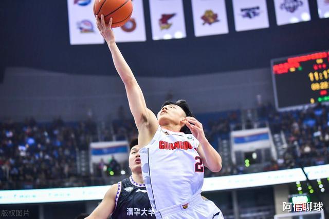广东中锋迎来好消息，篮板球被广泛认可，外加得分手能助广东夺冠(3)