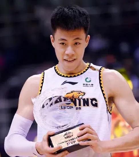 3名球员同时向中国篮协提出申请，姚明无奈摇头(1)