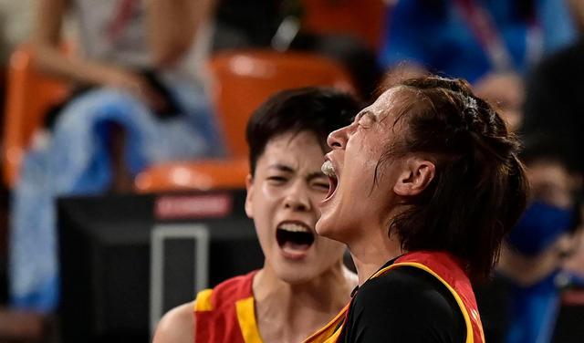 输日本不输士气！卫冕冠军中国三人女篮向金牌发起冲击！(2)