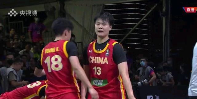 创造历史！中国三人女篮喜获亚洲杯冠军，黄琨6+3，王丽丽再度封神(1)