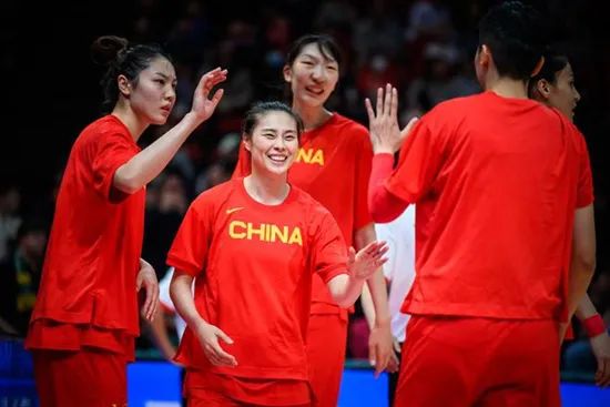 女篮世界杯银牌：中国女篮又回来了！(3)