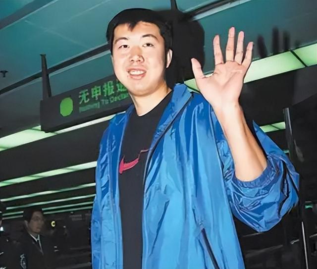 中国男篮第一中锋之争！论打球天赋，王治郅和姚明谁更强？(26)