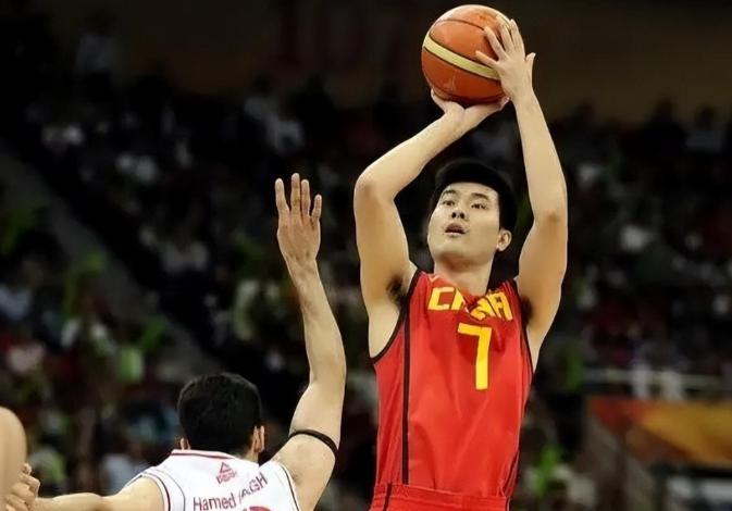 中国男篮的进步，王仕鹏也出了一份力，三分球就是他最大的优势(6)