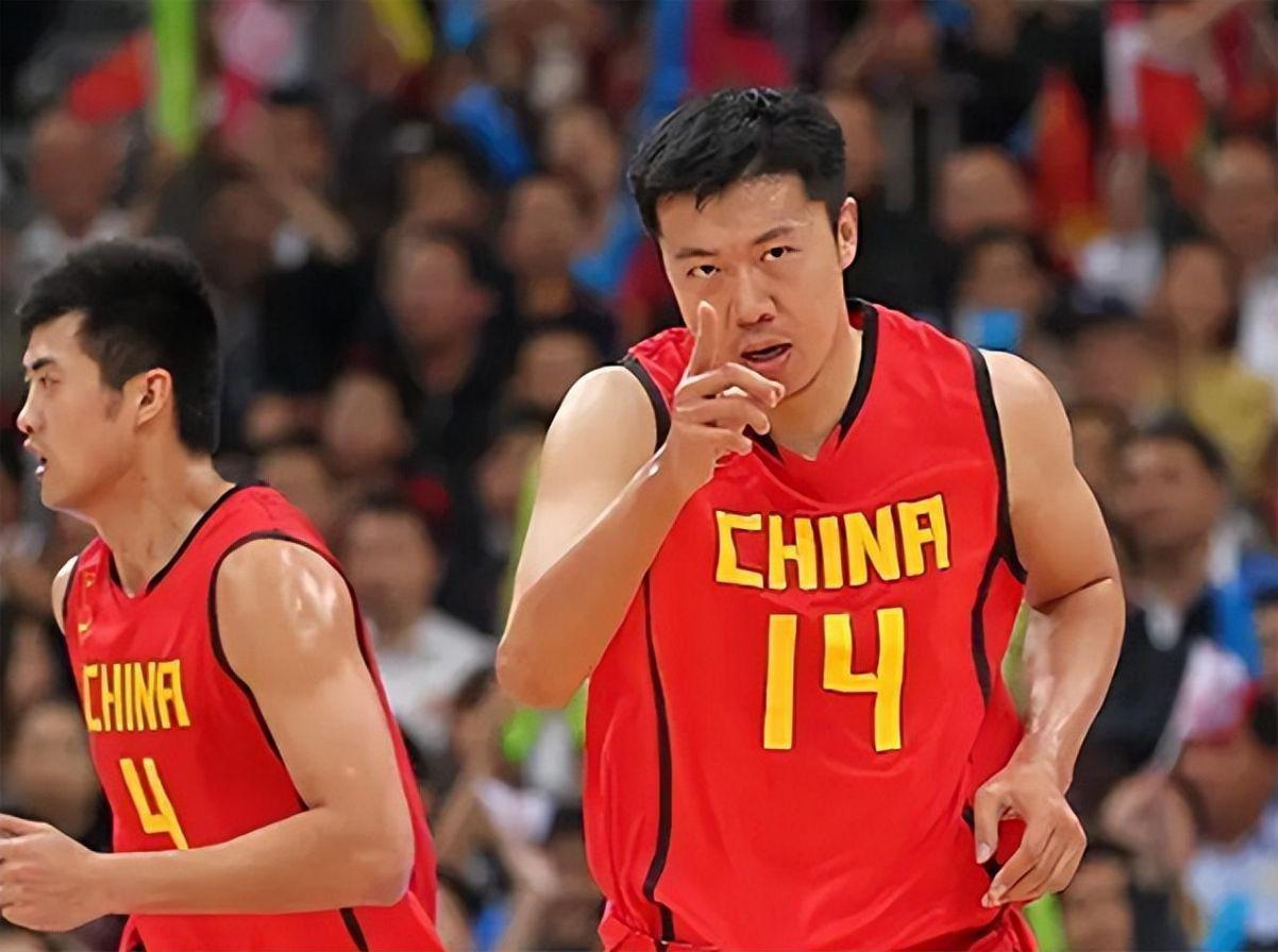 王治郅：中国进NBA第一人，再婚小13岁娇妻，儿子是篮坛小巨人(1)
