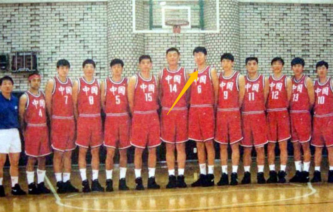 王治郅：中国进NBA第一人，再婚小13岁娇妻，儿子是篮坛小巨人(7)