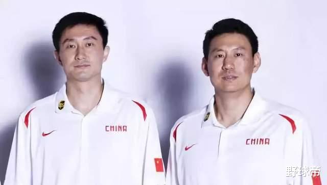 杜锋和李楠，甜蜜合照！他们是男篮历史上被骂最多的2位主教练？(5)