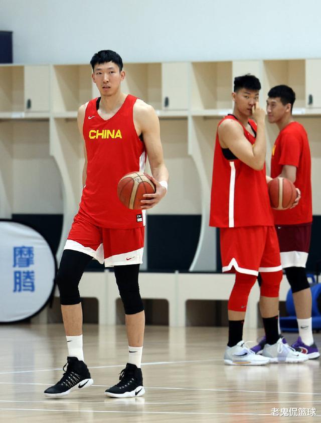 中国男篮2场热身赛安排出炉，周琦率领年轻人出击，看能否2战全胜(1)