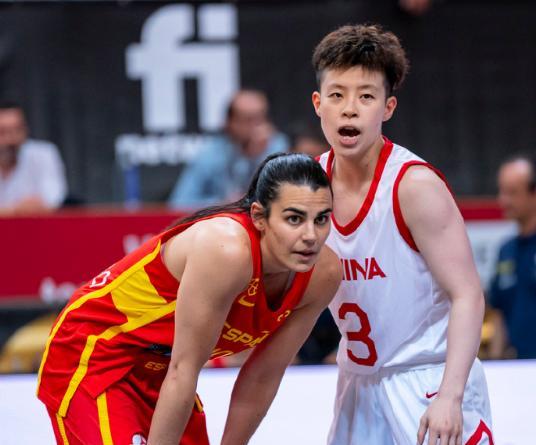 中国女篮欧洲拉练次战：16分惨负西班牙吞首败3人上双高颂14分(2)