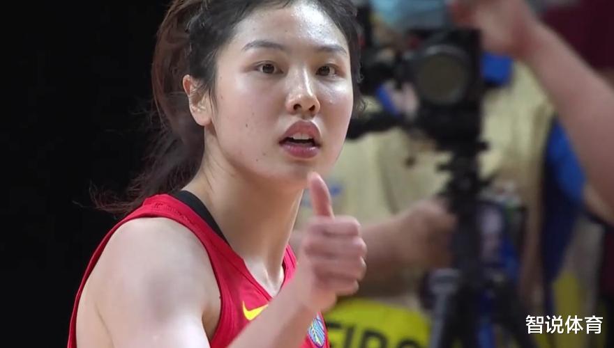 中国女篮亚洲杯主力浮现：12人基本确定10人，4悍将竞争最后2席(3)