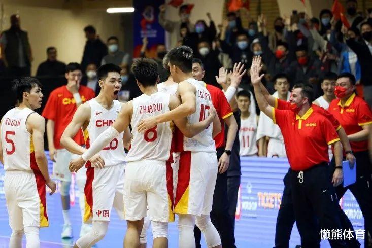 香港金牛闯进NBL，对中国篮球意味着什么(1)