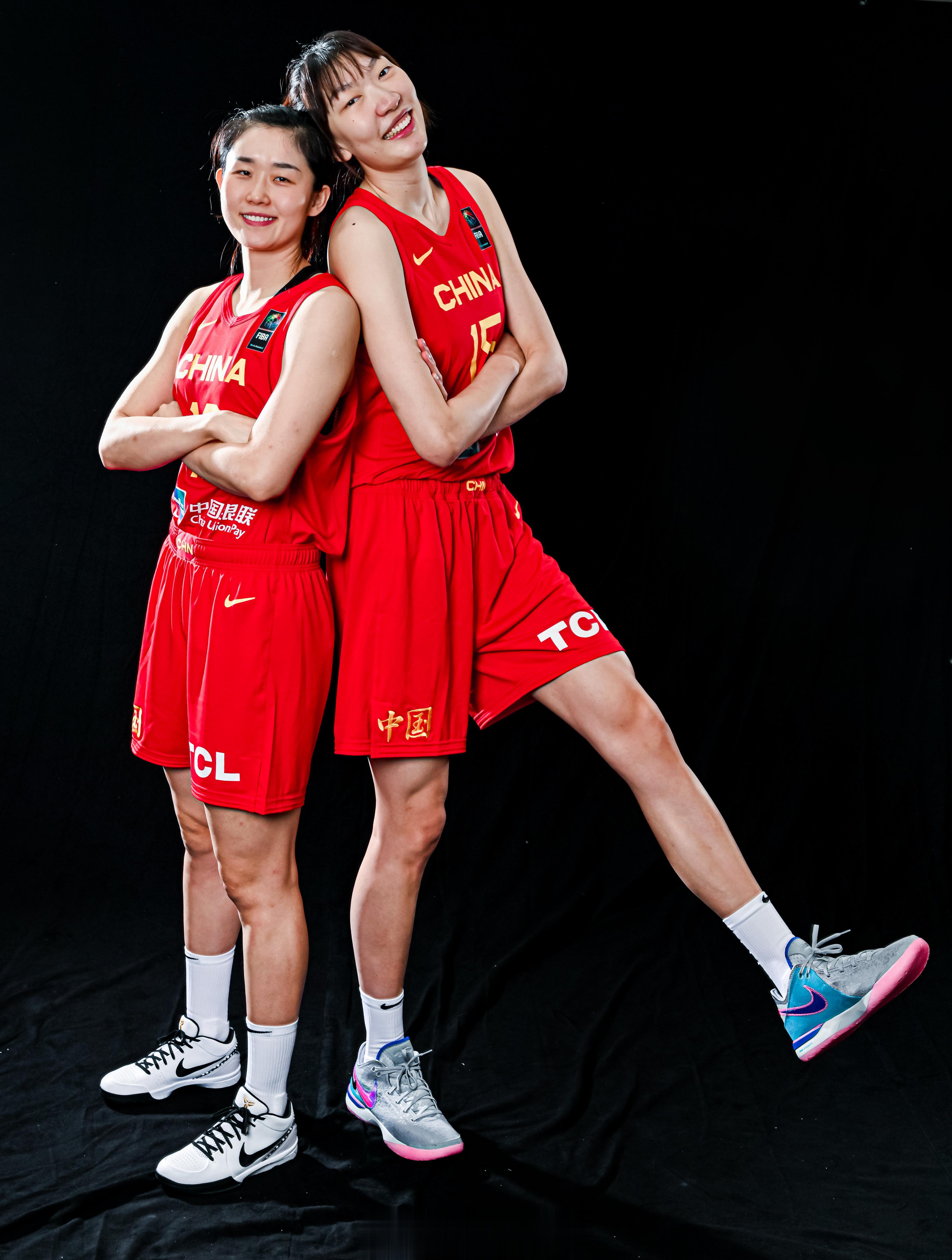 咱女篮姑娘，主打的就是一个可爱[鼓掌][鼓掌] #中国女篮##女篮亚洲杯# ​​(2)