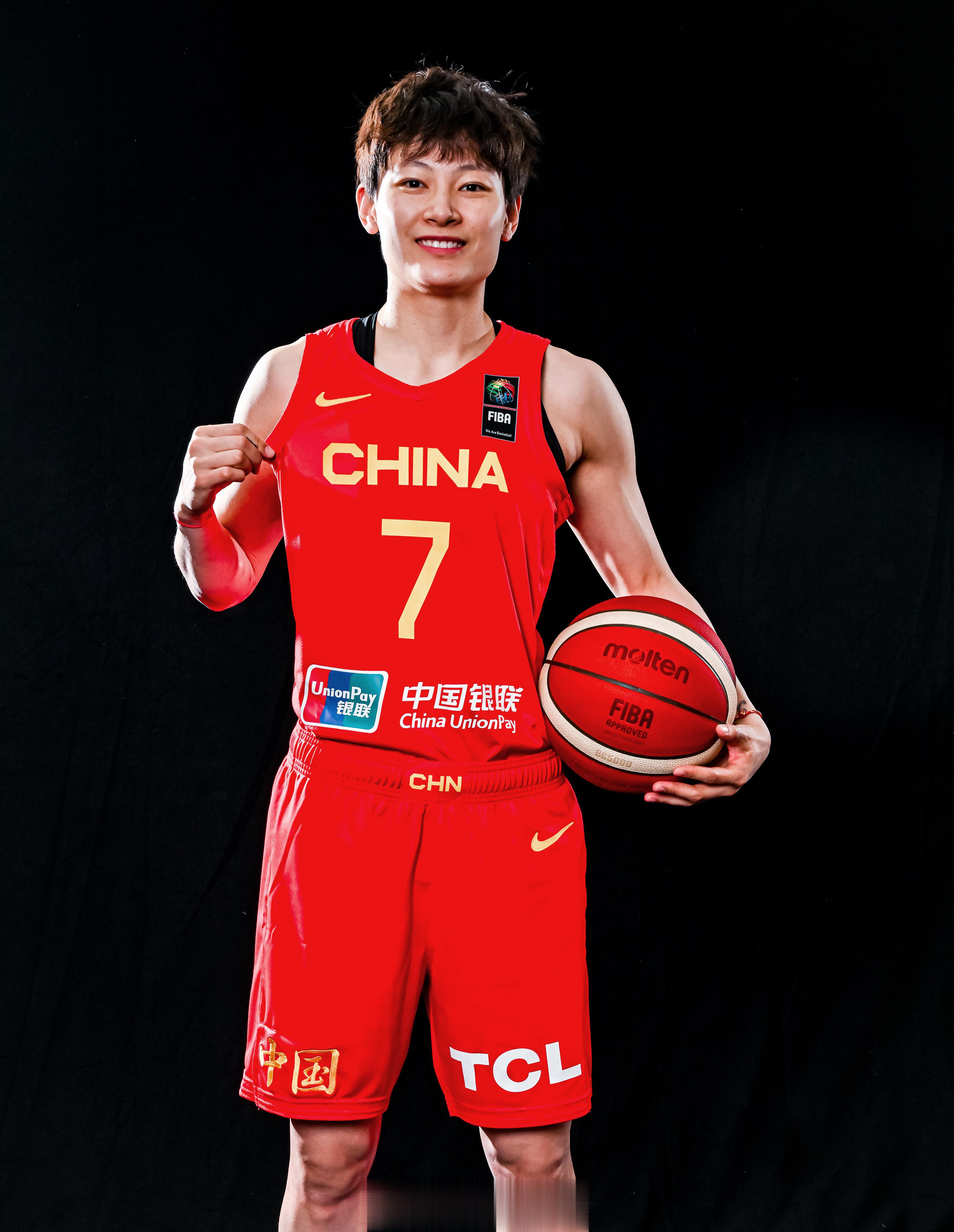 咱女篮姑娘，主打的就是一个可爱[鼓掌][鼓掌] #中国女篮##女篮亚洲杯# ​​(6)