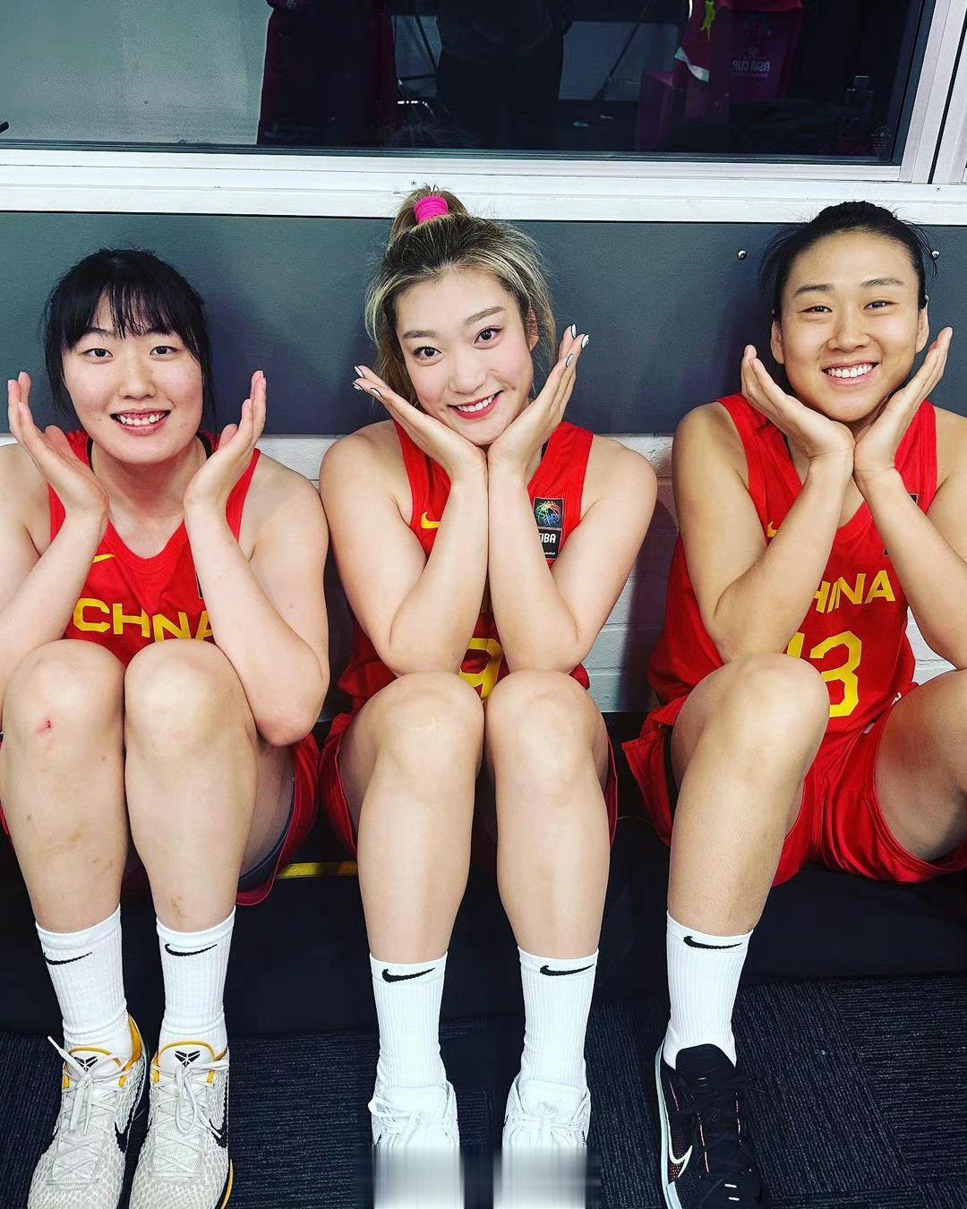 中国女篮亚洲杯名单官宣了，和探长昨天发的一样，这次国家队氛围依然不错的，姑娘们明(1)
