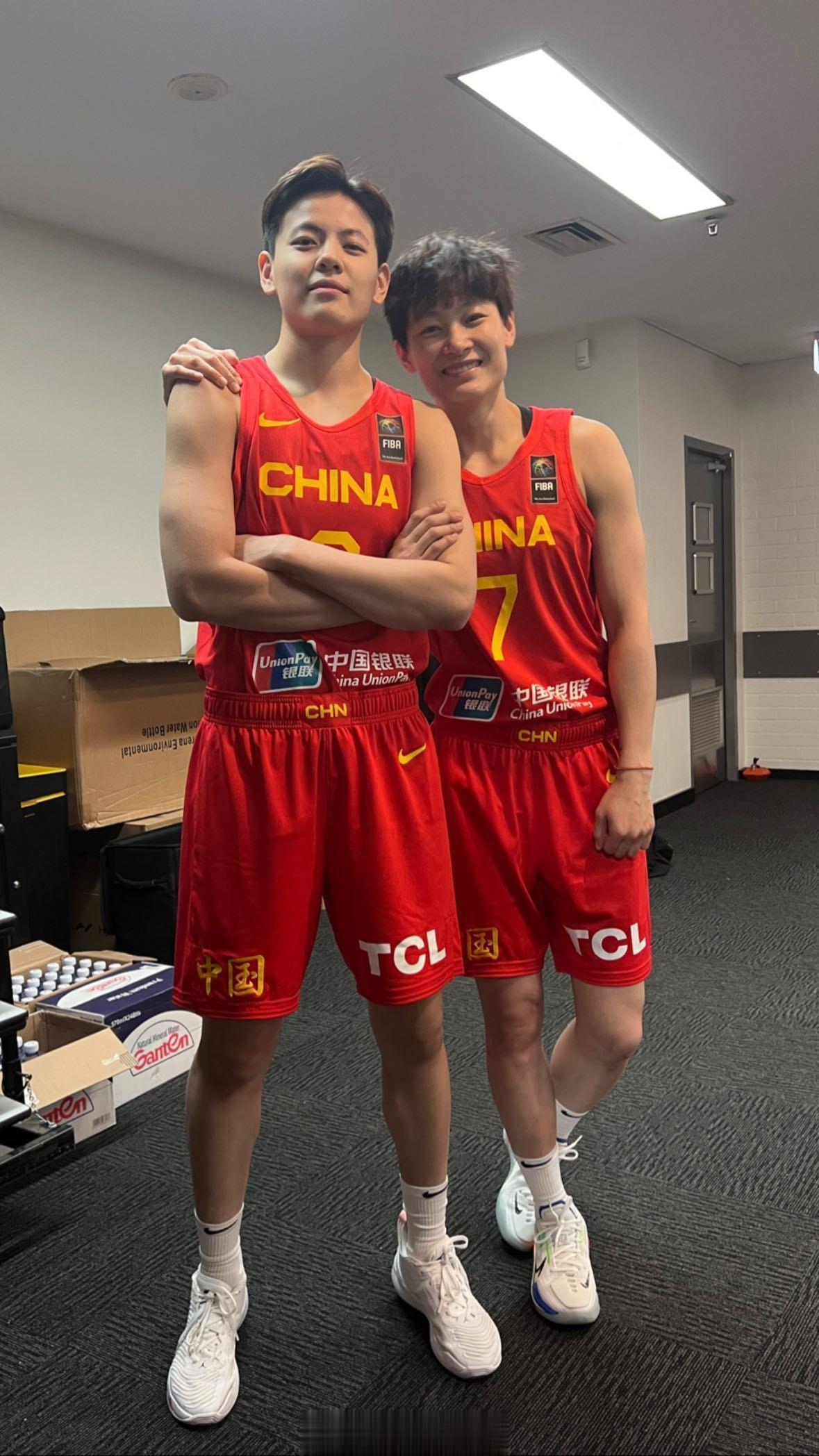 中国女篮亚洲杯名单官宣了，和探长昨天发的一样，这次国家队氛围依然不错的，姑娘们明(4)