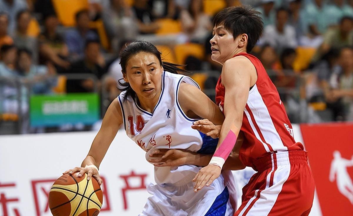 中国女乔丹苗立杰，中国第一个WNBA和WCBA双料冠军的球员(4)