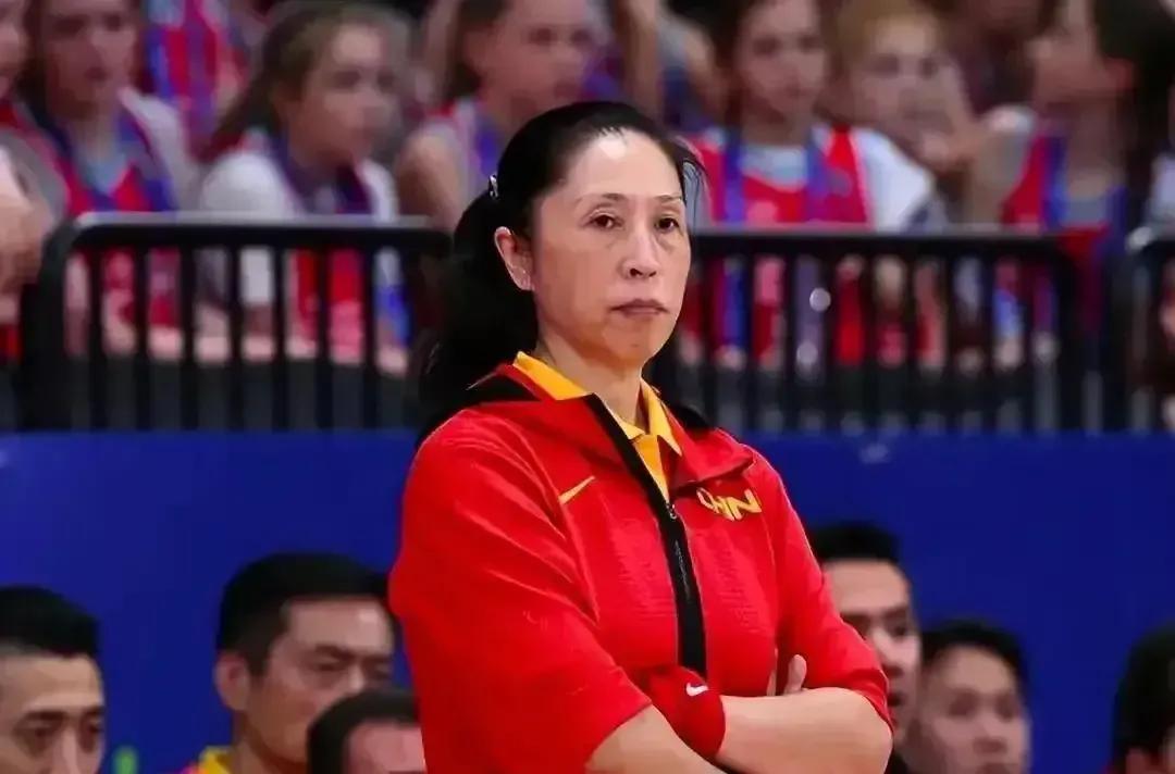 中国女篮已在广东清远备战亚运会，据传澳大利亚和新西兰将不参加，那我们的对手就是韩(6)