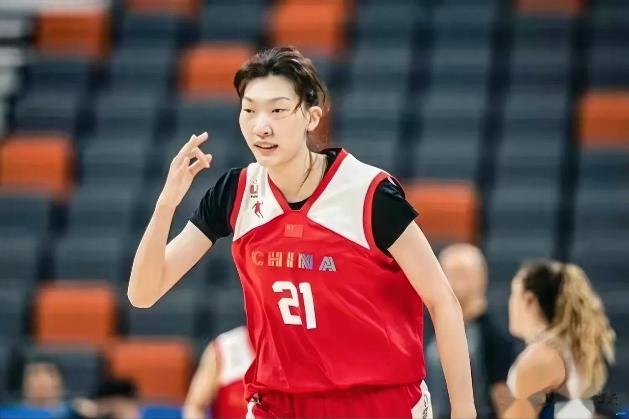 乔尔杰维奇：现役中国女篮，能称得上世界顶尖的球员只有这3人！

乔尔杰维奇的评价(2)