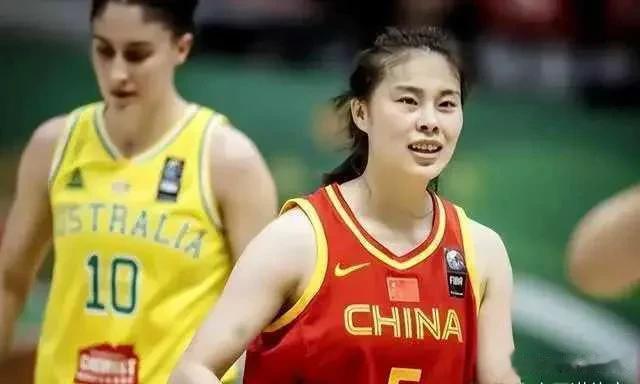 乔尔杰维奇：现役中国女篮，能称得上世界顶尖的球员只有这3人！

乔尔杰维奇的评价(4)
