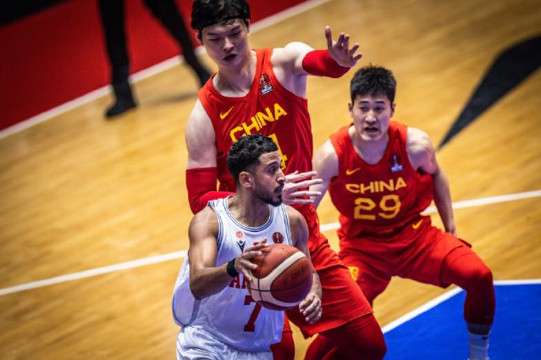 中国男篮受到争议！高薪球员问题，如今的数字数据(3)
