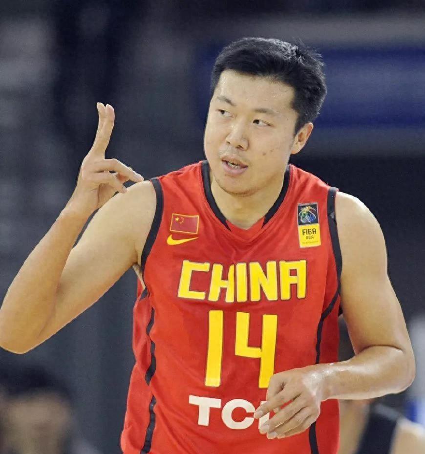祸害王治郅，逼姚明退役，他凭一己之力让中国篮球倒退二十年(12)