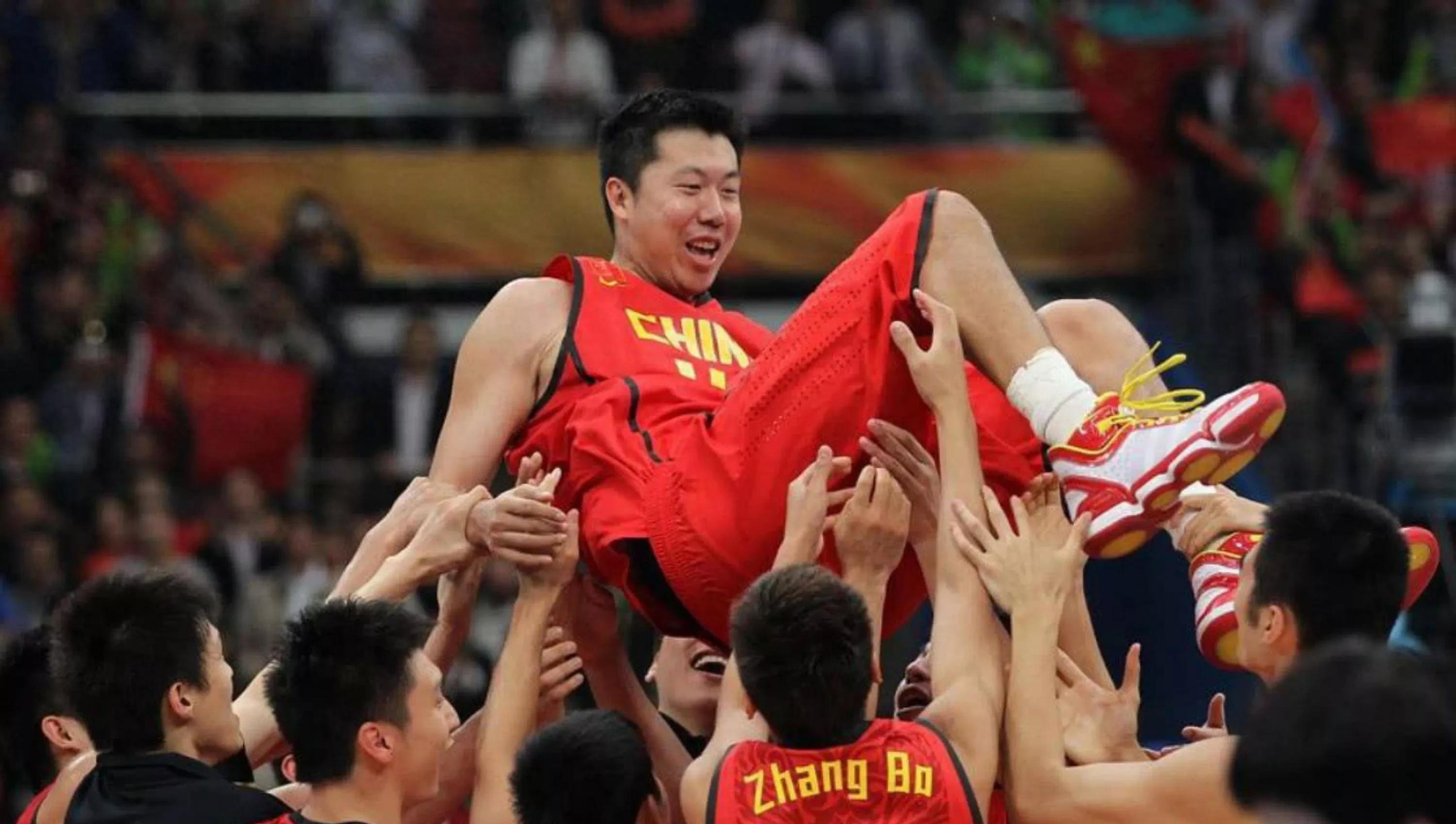祸害王治郅，逼姚明退役，他凭一己之力让中国篮球倒退二十年(22)